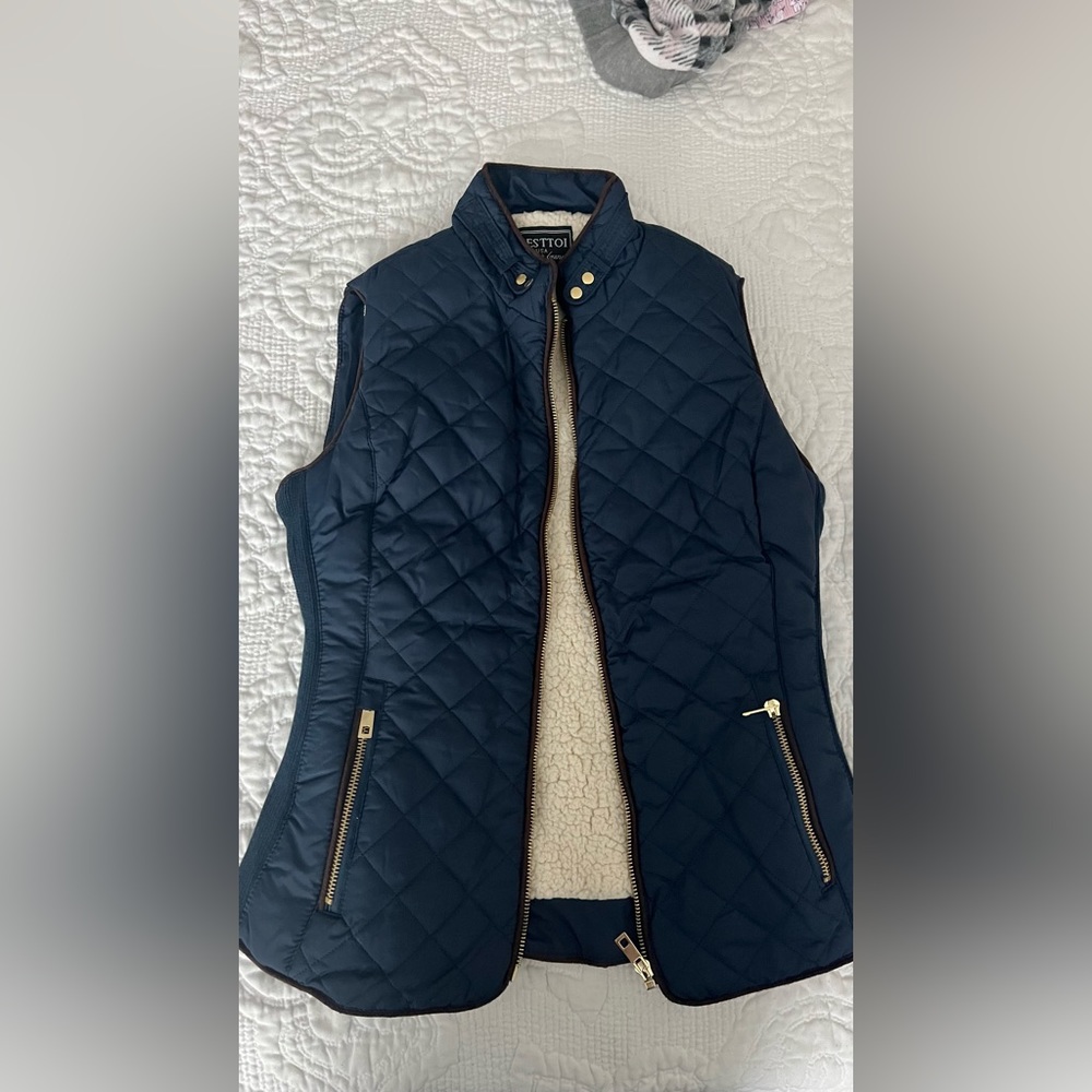 C’Esttoi Navy blue vest, like new, size S